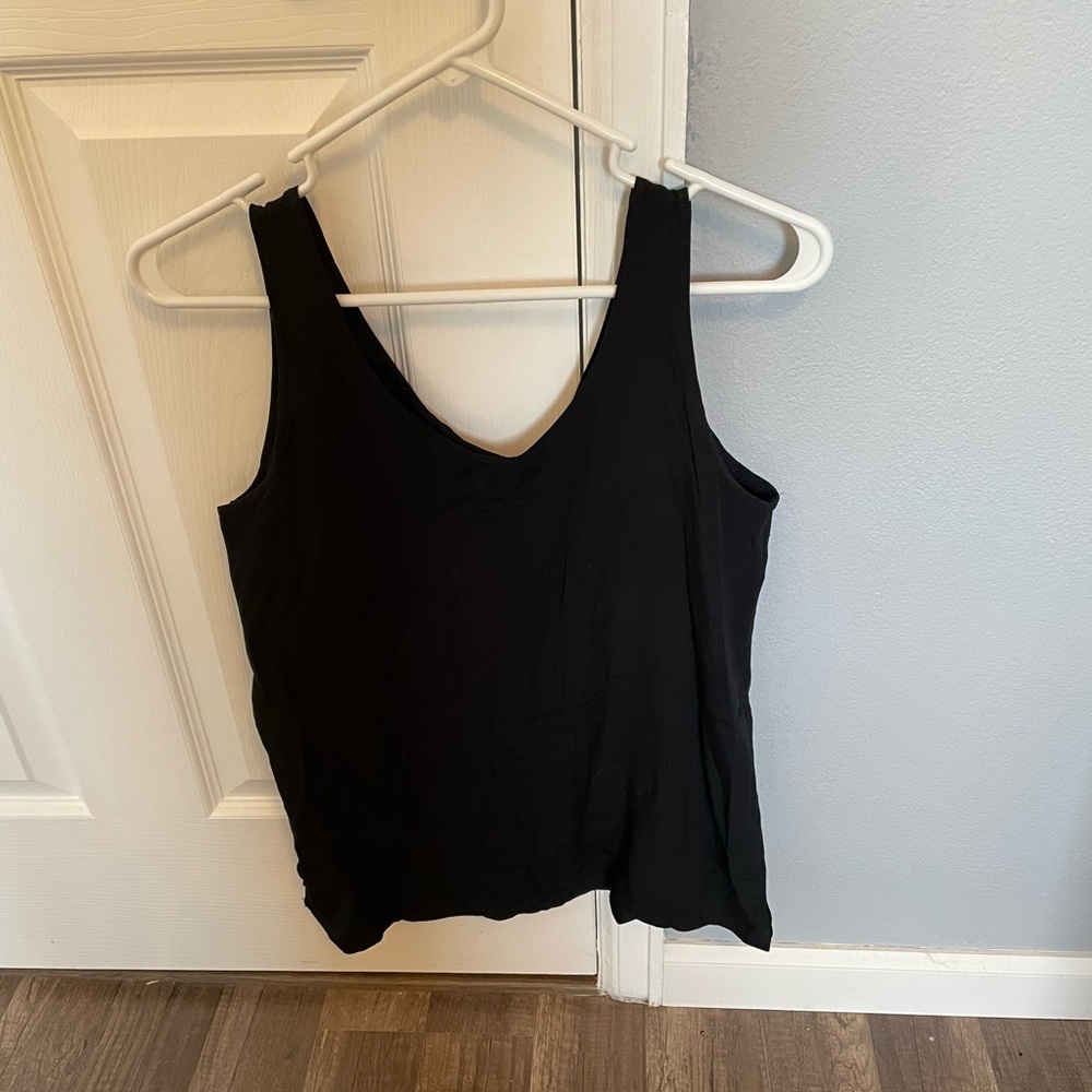 Liz Claiborne Black V-Neck Tank Top